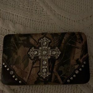 Camo wallet